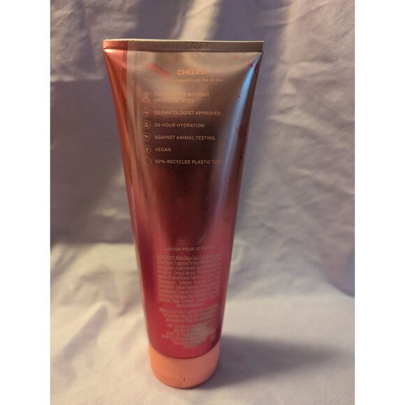 Pink Body Lotion Bubbly Warm & Cozy 236 Ml / 8 Fl Oz Vegan Victoria's Secret - Picture 2 of 2